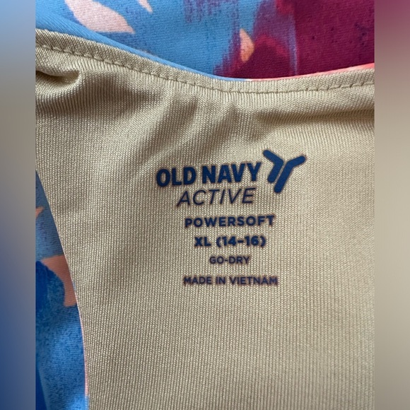 Old Navy Red and Blue Sleeveless Crop Sports Bra ❤️🟣🩷 - Picture 5 of 7